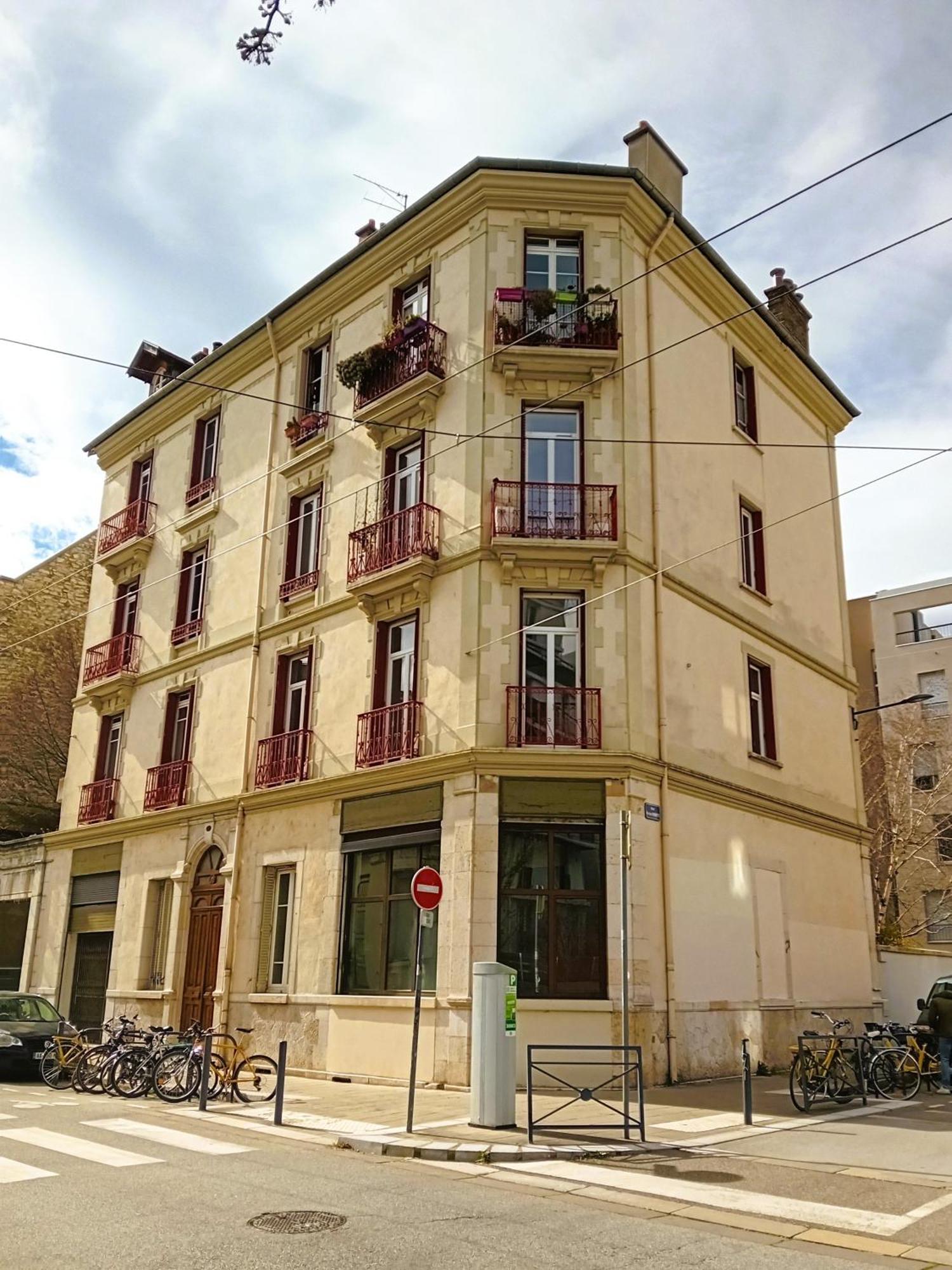 101 - Renove Avec 1 Spacieuse - Tram Et Clinique Mutualiste A 1 Min Apartment *